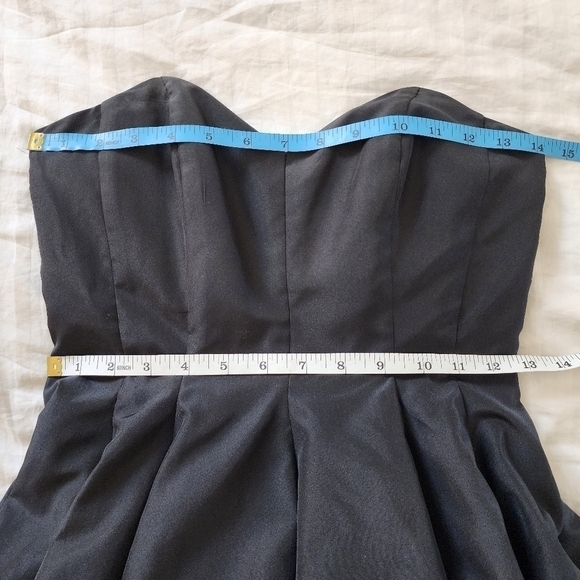 Black Swan Strapless Sweetheart Neckline Layered Tulle Special Event Dress 3/4 - Picture 3 of 8